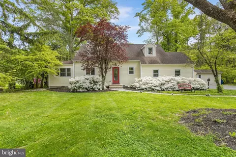 55 Rollingmead St, Princeton, NJ 08540