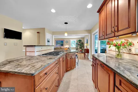 Kitchen - 84 Lochatong Rd, Ewing, NJ 08628 photo 6 of 7