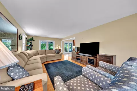 Living - 84 Lochatong Rd, Ewing, NJ 08628 photo 3 of 4