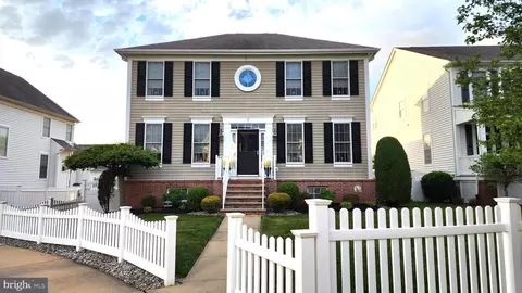 7 Woods Edge, Robbinsville, NJ 08691