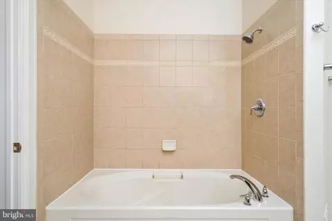 617 Masterson Ct, Ewing, NJ 08618 photo 26