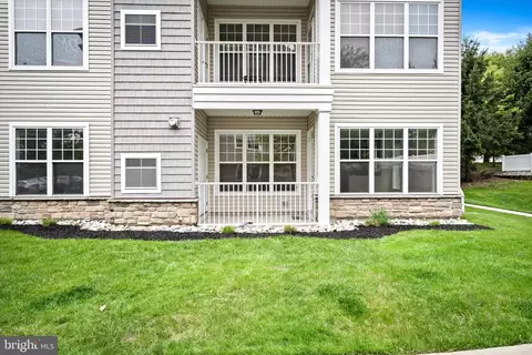 617 Masterson Ct, Ewing, NJ 08618 photo 3