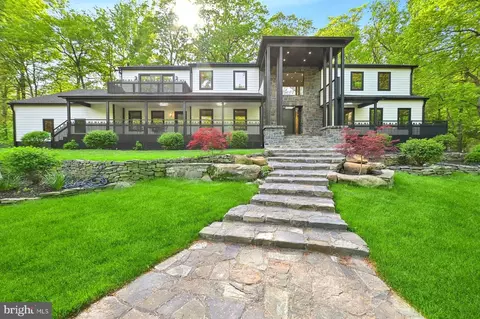 104 Bouvant Dr, Princeton, NJ 08540