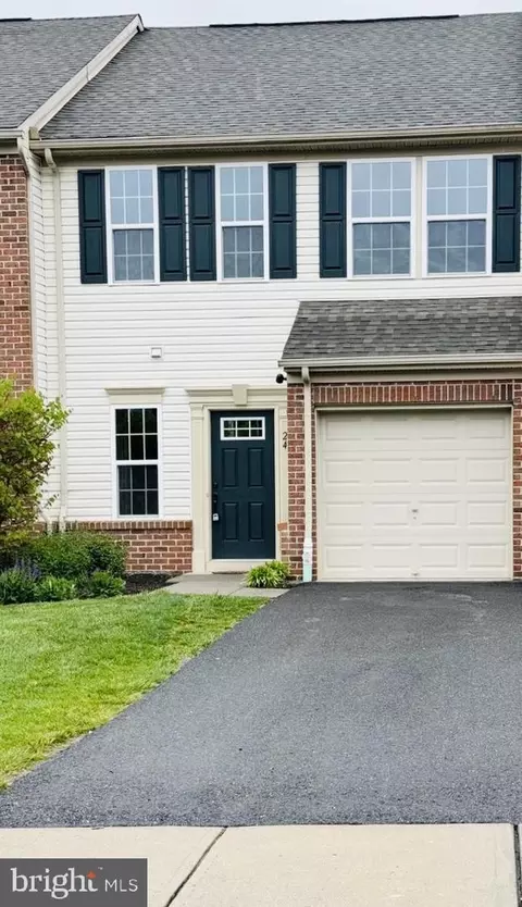 24 Sundance Dr, Hamilton, NJ 08619