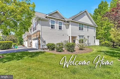 75 Heath Ct, Pennington, NJ 08534