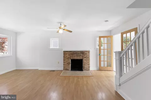 Living - 183 Weber Ave, Ewing, NJ 08638 photo 2 of 7