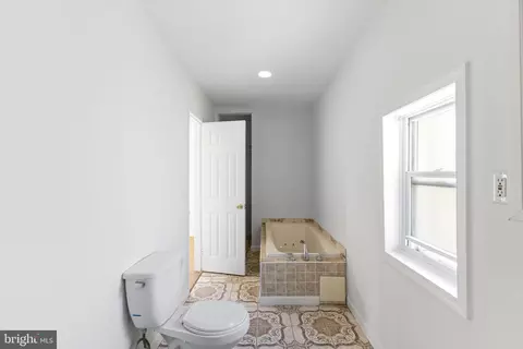 Entry Way - 183 Weber Ave, Ewing, NJ 08638 photo 4 of 5