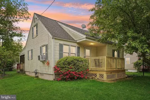 9 Hawthorne, Ewing, NJ 08638