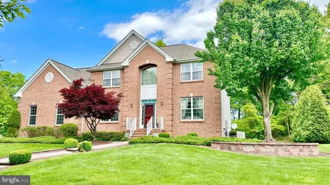 1 Mozart Ct, Hightstown, NJ 08520