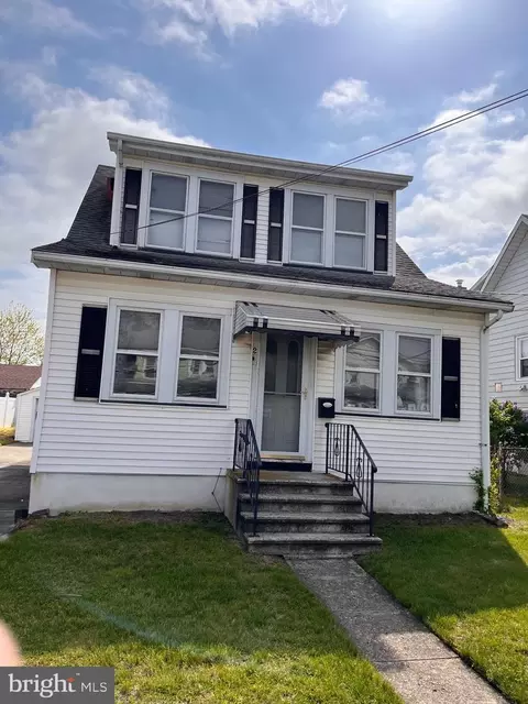 2 Buttonwood St, Hamilton, NJ 08619