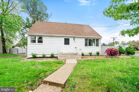 1945 Olden Ave, Ewing, NJ 08618