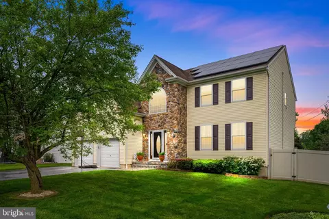 119 Birchwood Knl, Lawrence, NJ 08648