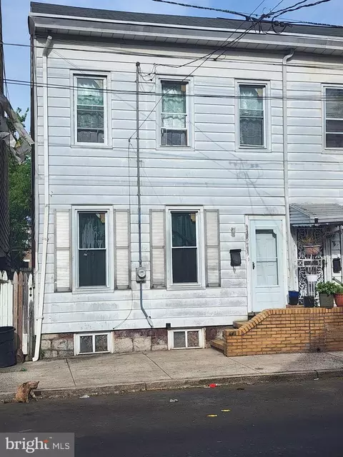 735 Beatty St, Trenton, NJ 08611