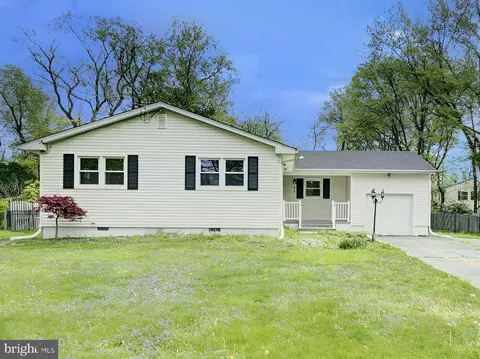22 Oak Branch Rd, Cranbury, NJ 08512