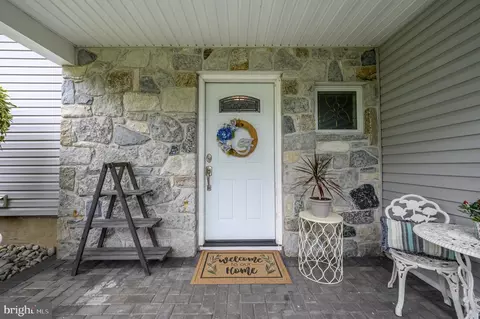 3 Hoffman Dr, Hamilton, NJ 08690 photo 2