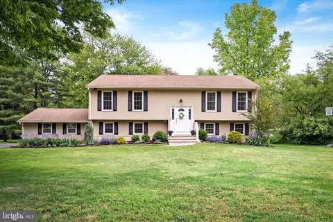 234 Hickory Corner Rd, Hightstown, NJ 08520