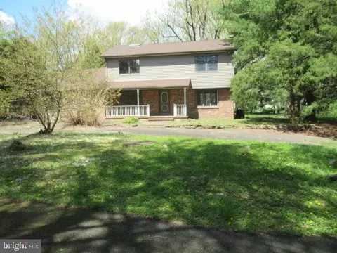 81 Tindall Rd, Robbinsville, NJ 08691