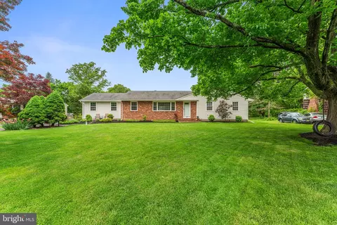 23 Whitcomb Rd, East Windsor, NJ 08520