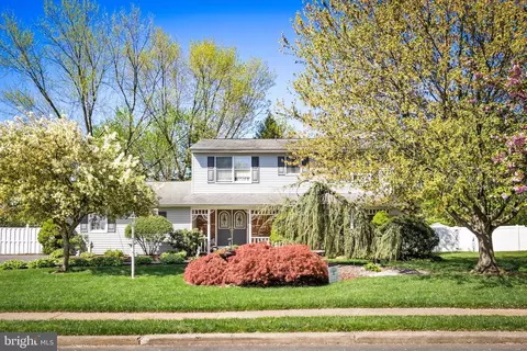 22 Katie Way, Hamilton, NJ 08690