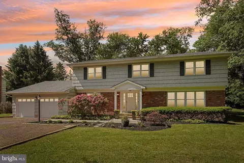 146 Hightstown Rd, Princeton Junction, NJ 08550