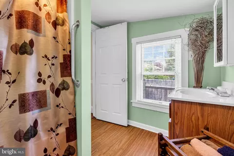 Bath - 1630 7th St, Ewing, NJ 08638 photo 1 of 1