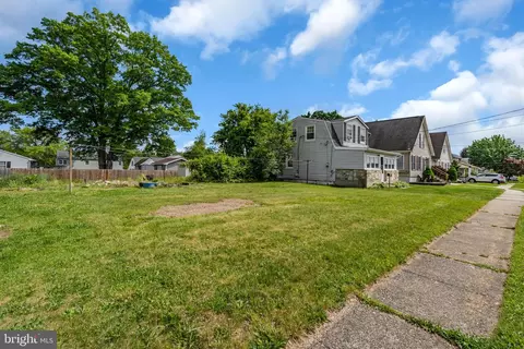Exterior - 1630 7th St, Ewing, NJ 08638 photo 7 of 10