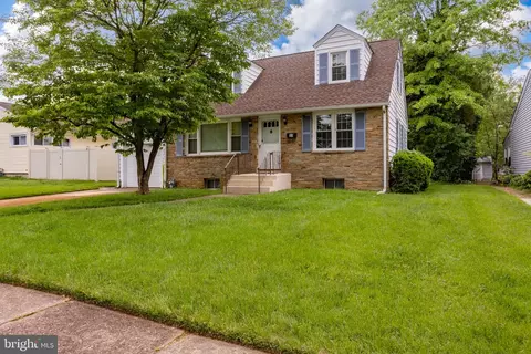 37 Pershing Ave, Ewing, NJ 08618