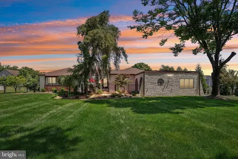 150 Hankins Rd, Hightstown, NJ 08520