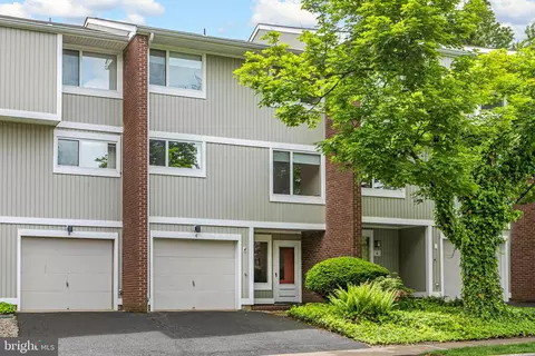 6 Mershon Dr, Princeton, NJ 08540
