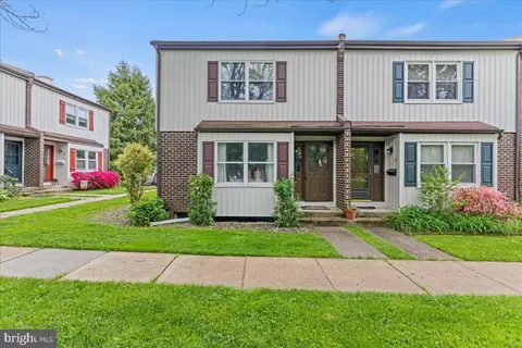 1 Shirley Lane, Lawrence Township, NJ 08648