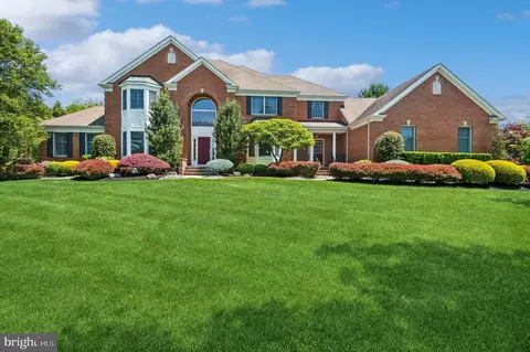 106 Marian Dr, Princeton Junction, NJ 08550