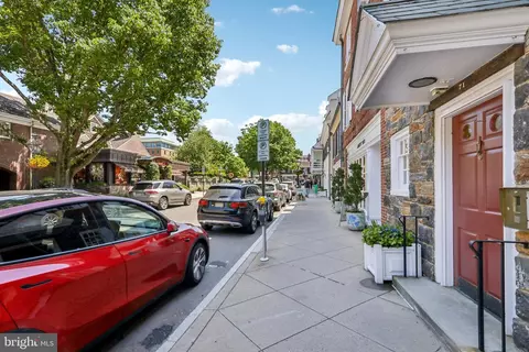 71 Palmer Sq W #F, Princeton, NJ 08542