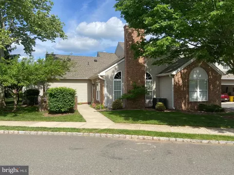 3 Woolsey Ct, Pennington, NJ 08534