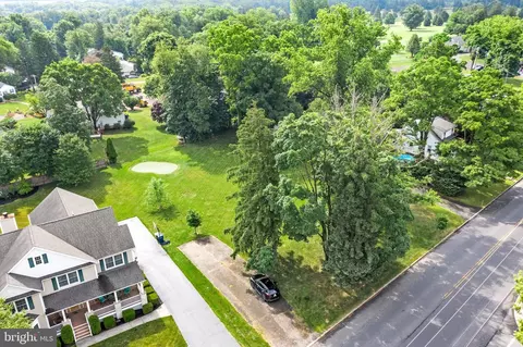 605 S Main St, Hightstown, NJ 08520