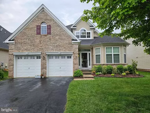 7 Norton Ave, Hightstown, NJ 08520