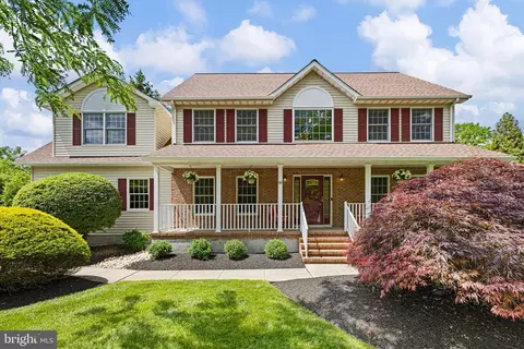 59 Sara Dr, Robbinsville, NJ 08691