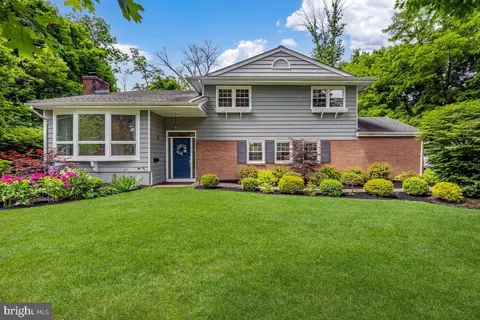 45 Woodside Ln, Princeton, NJ 08540