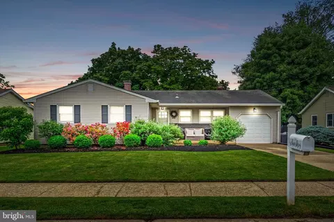 442 Paxson Ave, Hamilton, NJ 08690