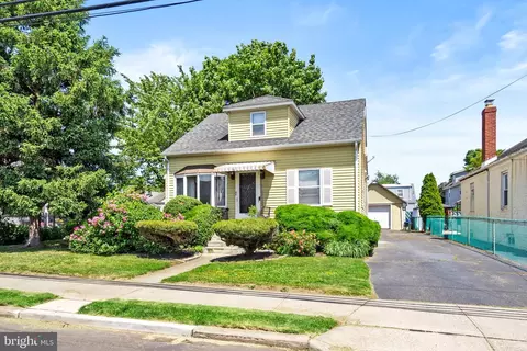 48 Julia Ave, Hamilton, NJ 08610