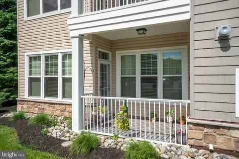 311 Masterson Ct, Ewing, NJ 08618