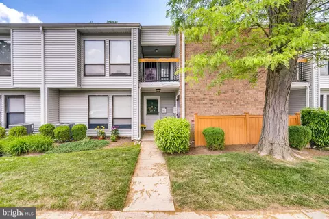 2 E Lk, East Windsor, NJ 08520