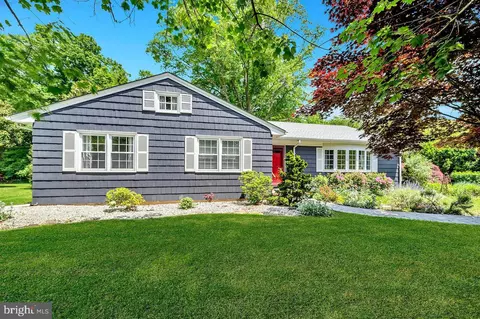 180 Old Cranbury Rd, Cranbury, NJ 08512
