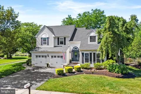 30 Amberfield Rd, Robbinsville, NJ 08691