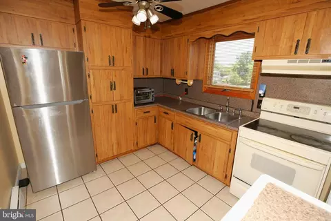 213 Upland, Ewing, NJ 08638 photo 7