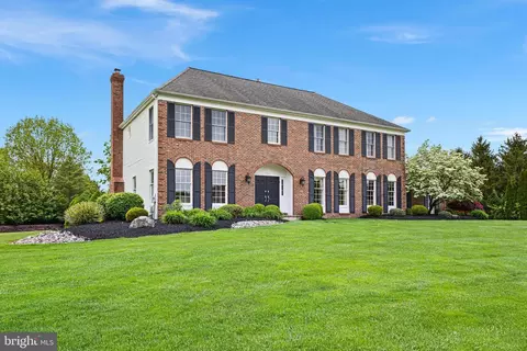 24 Millbrook Dr, Princeton Junction, NJ 08550