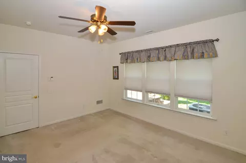 142 Sparrow Dr, Hamilton, NJ 08690 photo 14