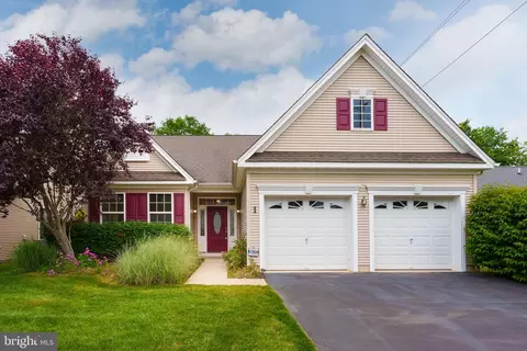 1 Ely Ct, Hightstown, NJ 08520