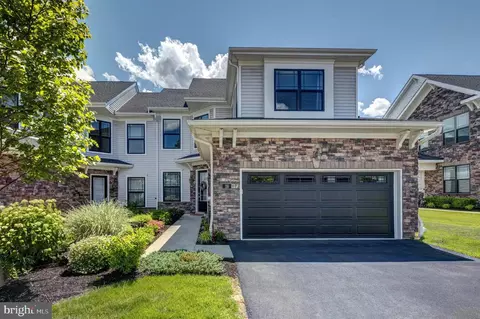 28 Birdie Way, Lawrence Township, NJ 08648