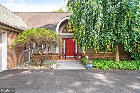 24 James Ct, Princeton, NJ 08540