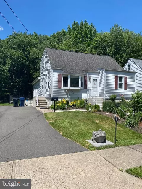 14 Rossa Ave, Lawrenceville, NJ 08648